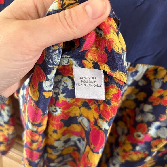 Porridge Medium‎ Silk Blouse Top Floral Anthropologie V-Neck Long Sleeve - Picture 13 of 13